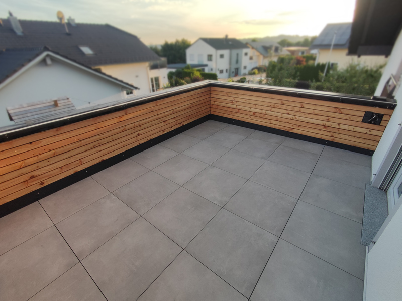 Verlegen Feinststeinzeugplatten